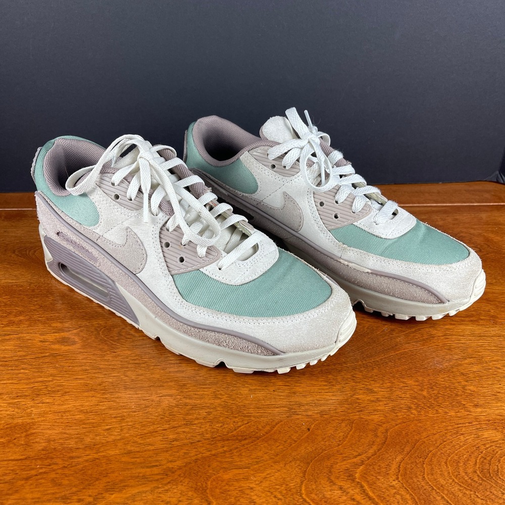 Nike Women 10.5 Sage Green Air Max 90 Suede Mesh Sneakers DX2656-001